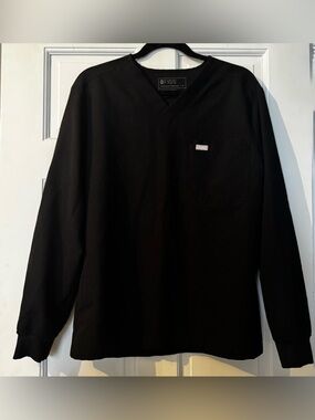 Figs Black Long Sleeved V-Neck Scrub Top with Double Chest Pocket